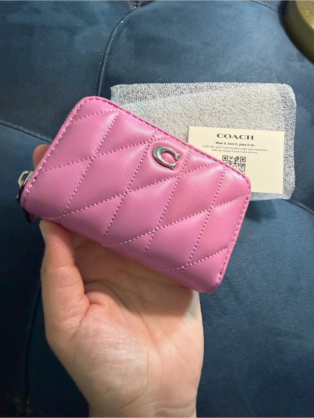 COACH Quilted small Zip Around Wallet fuchsia